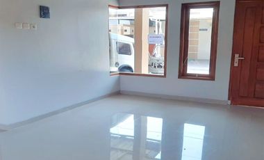 Rumah Cluster Bagus Dekat Luwes Gentan