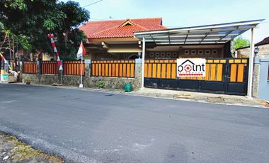 Rumah Luas Bagus Semi Furnish Dekat Kampus UNS dan ISI Solo