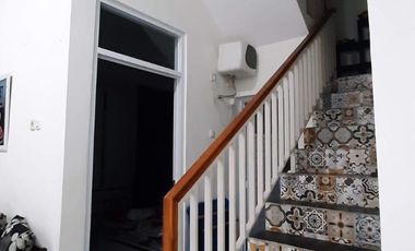 Rumah 2 lantai Furnish Cluster Modern Minimalis Dekat Jln Mengesty