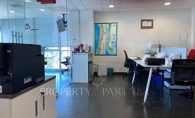 Concepción centro moderna oficina equipada