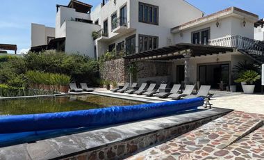 Moderna pero Acogedora Casa en condominio en San Miguel de Allende