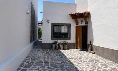 Moderna pero Acogedora Casa en condominio en San Miguel de Allende