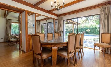 Casa en Arriendo en Santa María de Manquehue