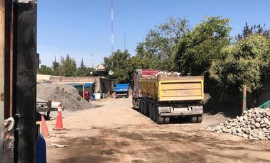 OPORTUNIDAD TERRENO CON PROPIEDADES COMERCIALES