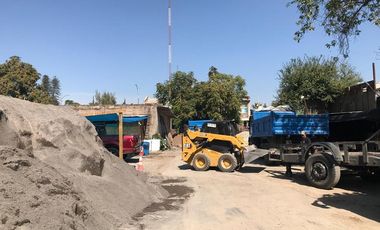 OPORTUNIDAD TERRENO CON PROPIEDADES COMERCIALES