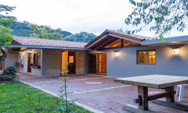 Casa Cabaña Campestre de Lujo – Chía, Cundinamarca