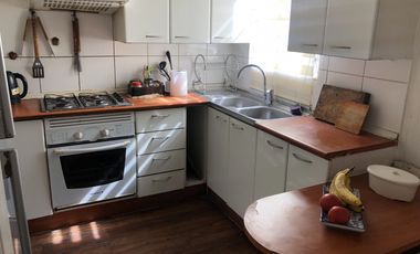 VENDE CASA 3 PISOS, 4 DORM, 3 BAÑOS, 2 SALAS, VALLE LO CAMPINO, QUILICURA