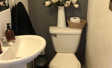 VENDE CASA 3 PISOS, 4 DORM, 3 BAÑOS, 2 SALAS, VALLE LO CAMPINO, QUILICURA