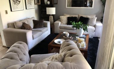 VENDE CASA 3 PISOS, 4 DORM, 3 BAÑOS, 2 SALAS, VALLE LO CAMPINO, QUILICURA