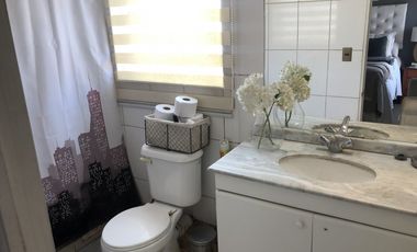 VENDE CASA 3 PISOS, 4 DORM, 3 BAÑOS, 2 SALAS, VALLE LO CAMPINO, QUILICURA
