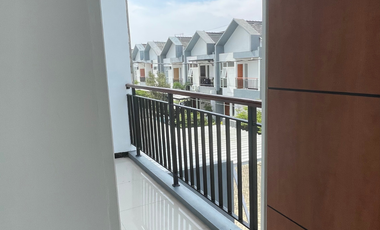 Dijual Villa Kota Batu 2 lantai promo cashback Puluhan juta rupiah