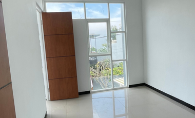 Dijual Villa Kota Batu 2 lantai promo cashback Puluhan juta rupiah