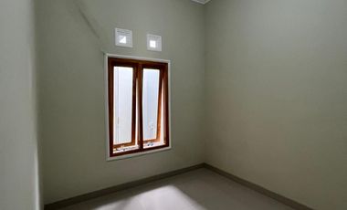 dijual rumah di sleman dekat pemancingan di kadisoka purwomartani