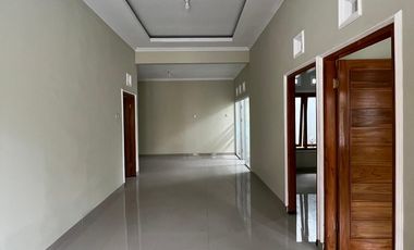 dijual rumah di sleman dekat pemancingan di kadisoka purwomartani