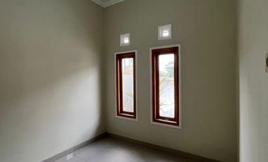 dijual rumah di sleman dekat pemancingan di kadisoka purwomartani