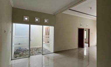 dijual rumah di sleman dekat pemancingan di kadisoka purwomartani