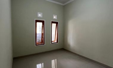 dijual rumah di sleman dekat pemancingan di kadisoka purwomartani