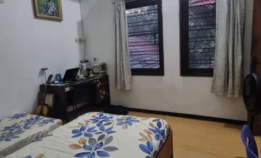 RUMAH HOOK Kertajaya Indah Timur Surabaya