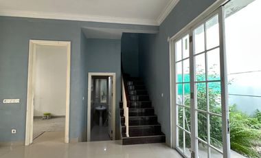 DISEWA VILLA  KOMPLEK CITRALAND GAMA CITY