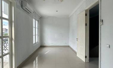 DISEWA VILLA  KOMPLEK CITRALAND GAMA CITY