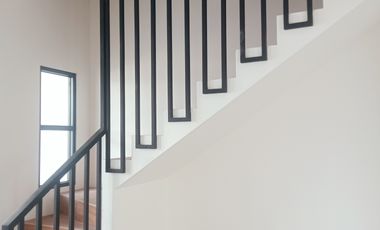 Rumah siap huni, 2 lantai lokasi depok, sudah shm