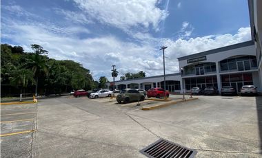 ALBROOK / LOCAL / 108M / DIVISIONES / CON ACABADOS / SOBRE VIA  YH