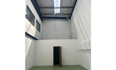 GALERA / MAÑANITAS / TOCUMEN WAREHOUSE PARK / 228M / CON OFICINAS JC