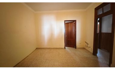 EN VENTA CASA 2 DORMITORIOS CALLE 25 DE MAYO ZONA CENTRICA