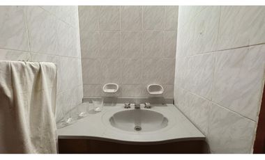 EN VENTA CASA 2 DORMITORIOS CALLE 25 DE MAYO ZONA CENTRICA