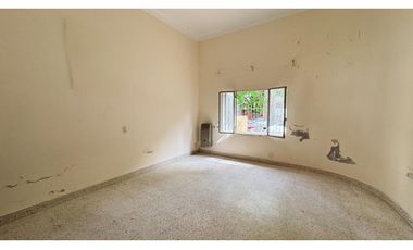 EN VENTA CASA 2 DORMITORIOS CALLE 25 DE MAYO ZONA CENTRICA