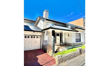 VENTA CHALET CON DEPARTAMENTO EN BARRIO CHAUVIN