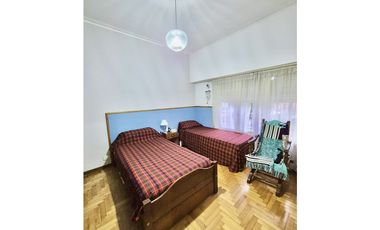 VENTA CHALET CON DEPARTAMENTO EN BARRIO CHAUVIN