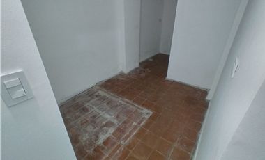 LOCAL COMERCIAL + SUBSUELO  - FRENTE A PATIO OLMOS -  OB. TREJO Nº 345