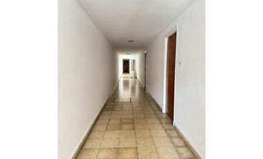 DEPARTAMENTO 3 AMB  SALTA 576  Primer piso por Escalera.