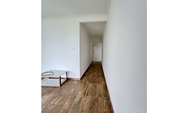 DEPARTAMENTO 3 AMB  SALTA 576  Primer piso por Escalera.