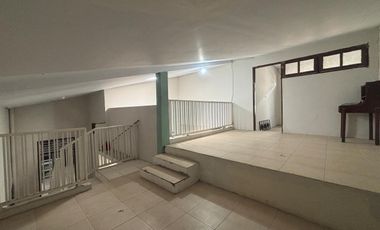 RUMAH 2 LANTAI STADION BIMA CIREBON