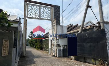 Hunian Dalam Perumahan Dekat Polsek Pare Supermaket TOP & RS HVA