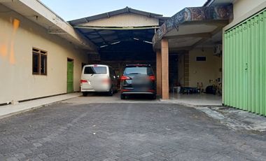 Rumah dan Gudang Kebonwaris Pandaan Dekat perumaha Griya Sakinah