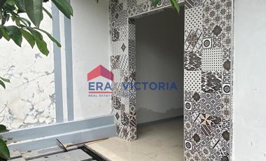 disewakan terdapat 3 bangunan bisa digunakan kantor maupun rumah