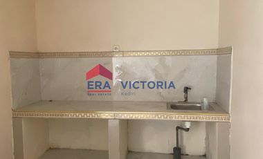 disewakan terdapat 3 bangunan bisa digunakan kantor maupun rumah