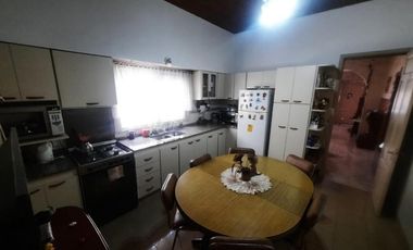 Casa en venta en Avellaneda Este
