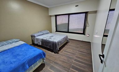 Chalet en venta en Remedios de Escalada Oeste