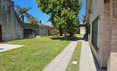 Chalet en venta en Remedios de Escalada Oeste