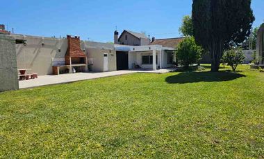 Chalet en venta en Remedios de Escalada Oeste