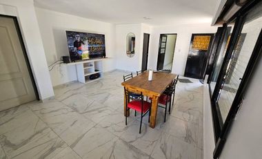 Chalet en venta en Remedios de Escalada Oeste