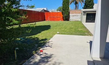 Chalet en venta en Remedios de Escalada Oeste