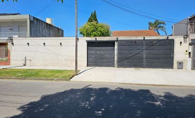 Chalet en venta en Remedios de Escalada Oeste