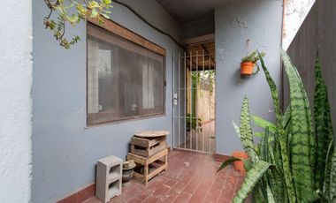 PH en venta 4 amb con patio planta baja Carapachay