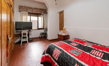 PH en venta 4 amb con patio planta baja Carapachay