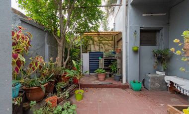 PH en venta 4 amb con patio planta baja Carapachay